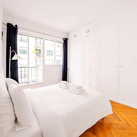 Appart 1 Chambre#tour Eiffel#champ De Mars#paris 7 Appartement